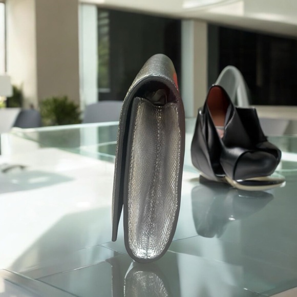 YSL Metallic Silver Flap Clutch - Picture 6 of 9